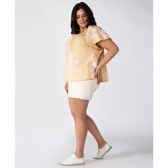 EUC Black Tape Floral Embroidered Flowy Cotton Flutter-Sleeve Top Pale Peach 2X - Picture 1 of 10